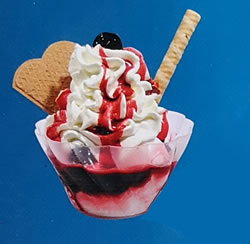 Amarena-Eisbecher